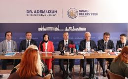 Sivas Belediye Başkanı Dr. Adem Uzun, kentte görev yapan basın mensuplarıyla bir araya geldi