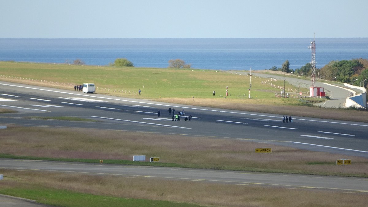 Trabzon Havalimanı pist bakımı nedeniyle uçuşlara kapatıldı